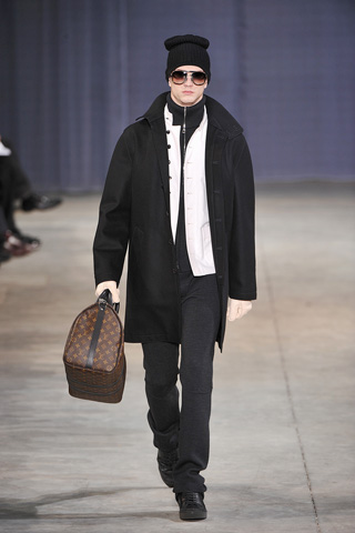 Louis Vuitton / - 2009-2010